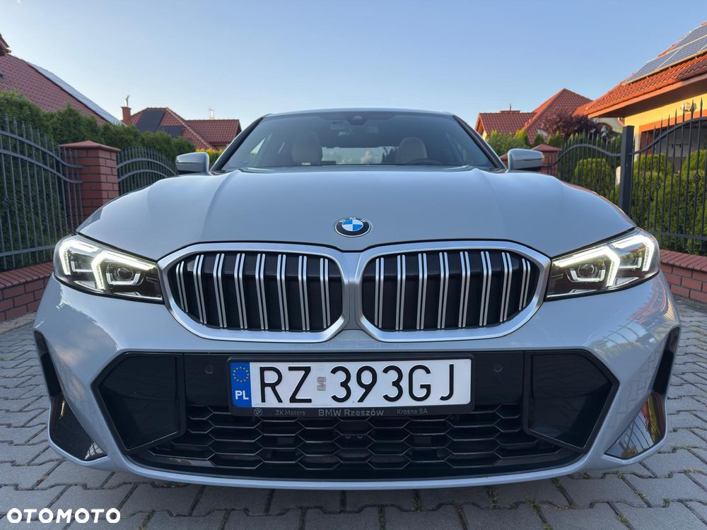 BMW Seria 3 330d xDrive mHEV M Sport - 4