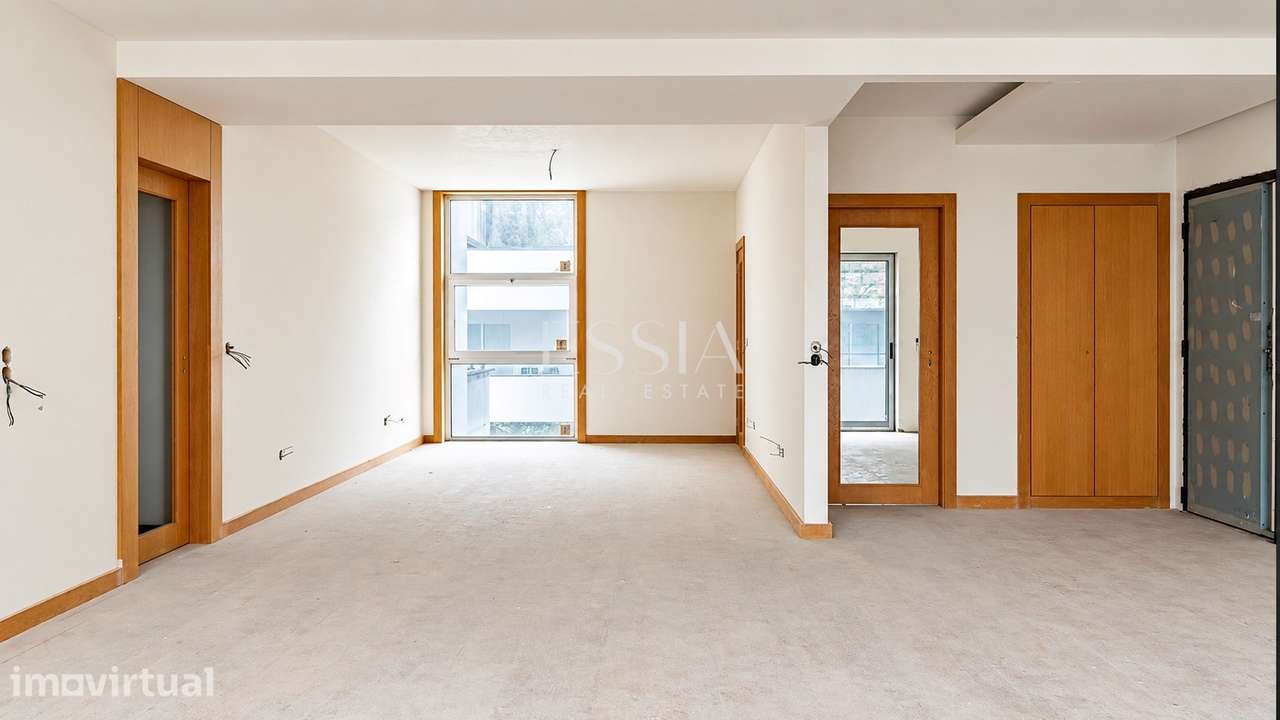 Apartamento T4  remodelado c Garagem Condomínio Fechado Quinta Sardão - Grande imagem: 4/19