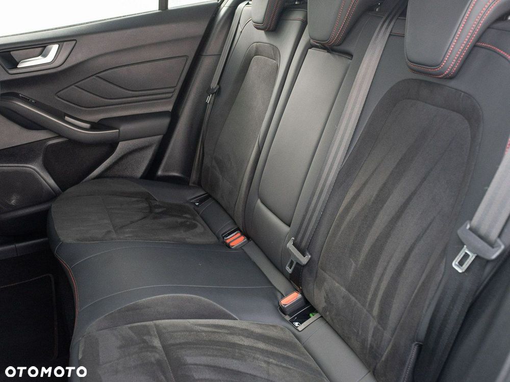 Ford Focus 2.3 EcoBoost ST - 28