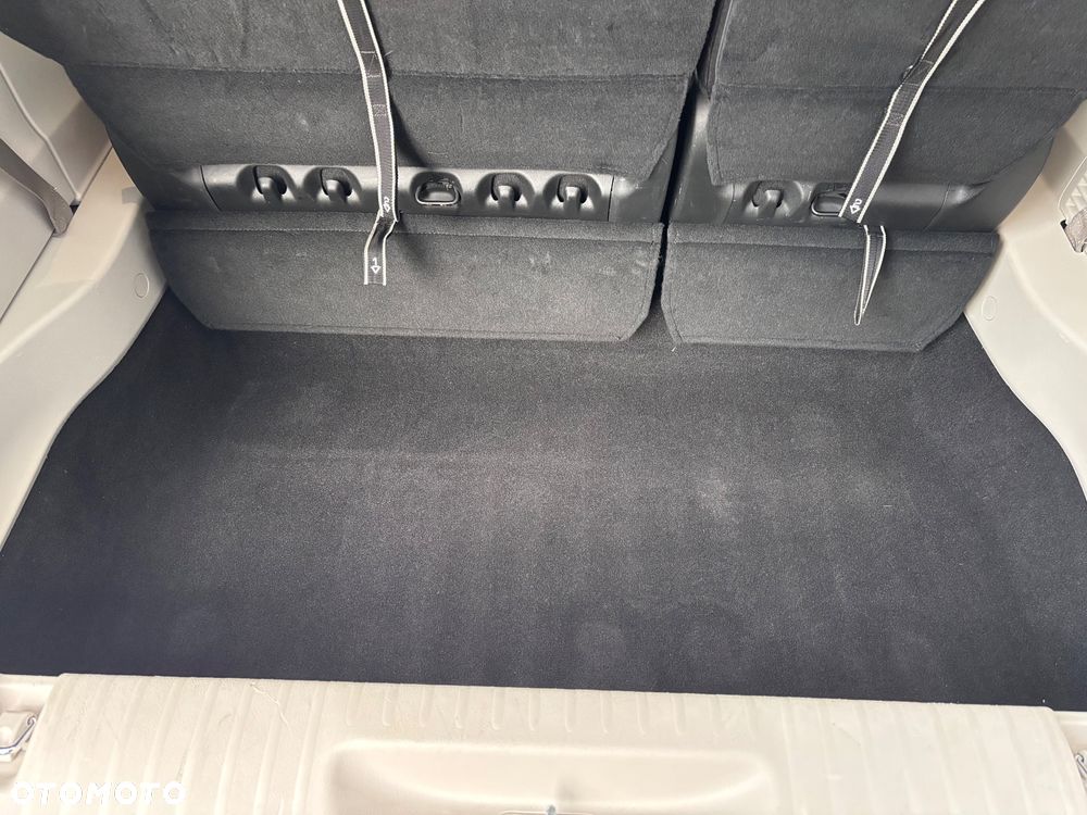 Chrysler Pacifica - 26