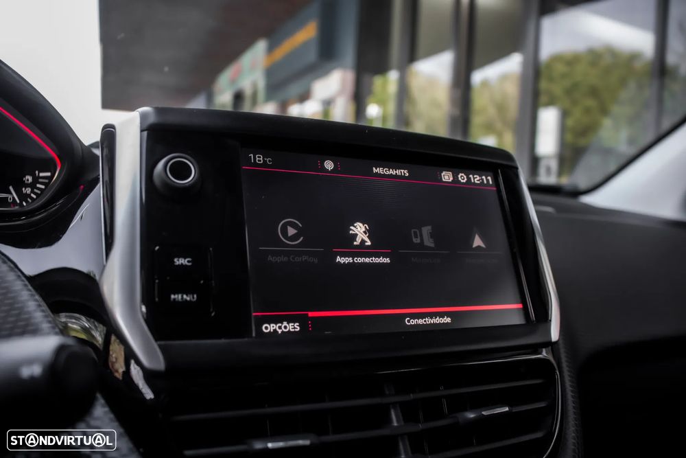 Peugeot 2008 1.2 PureTech GT Line - 36