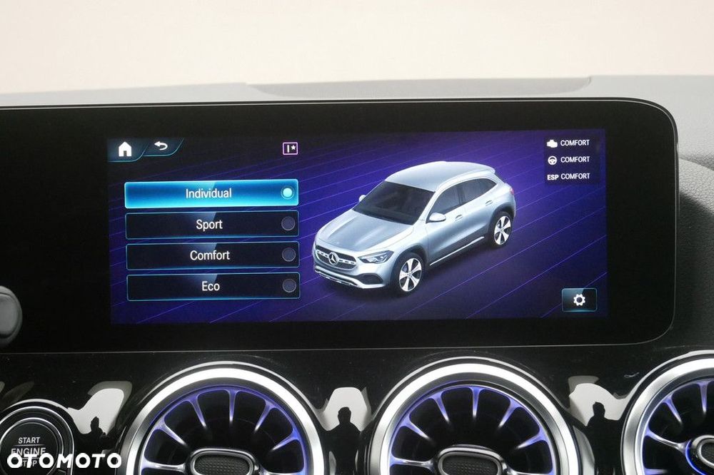 Mercedes-Benz GLA - 22