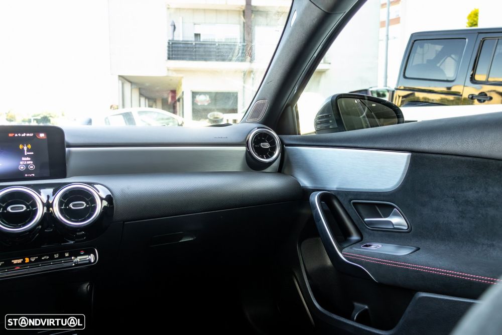 Mercedes-Benz A 250 e AMG Line - 18