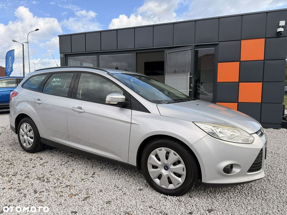 Ford Focus 1.6 TDCi DPF SYNC Edition - 5