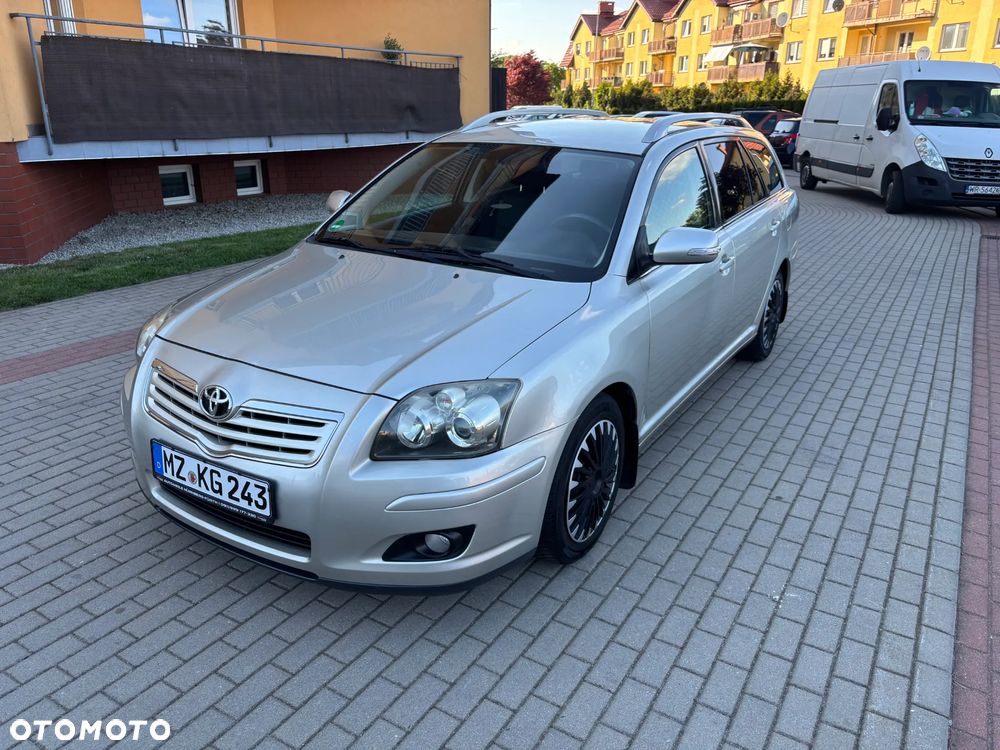 Toyota Avensis 1.8 VVT-i Executive - 2