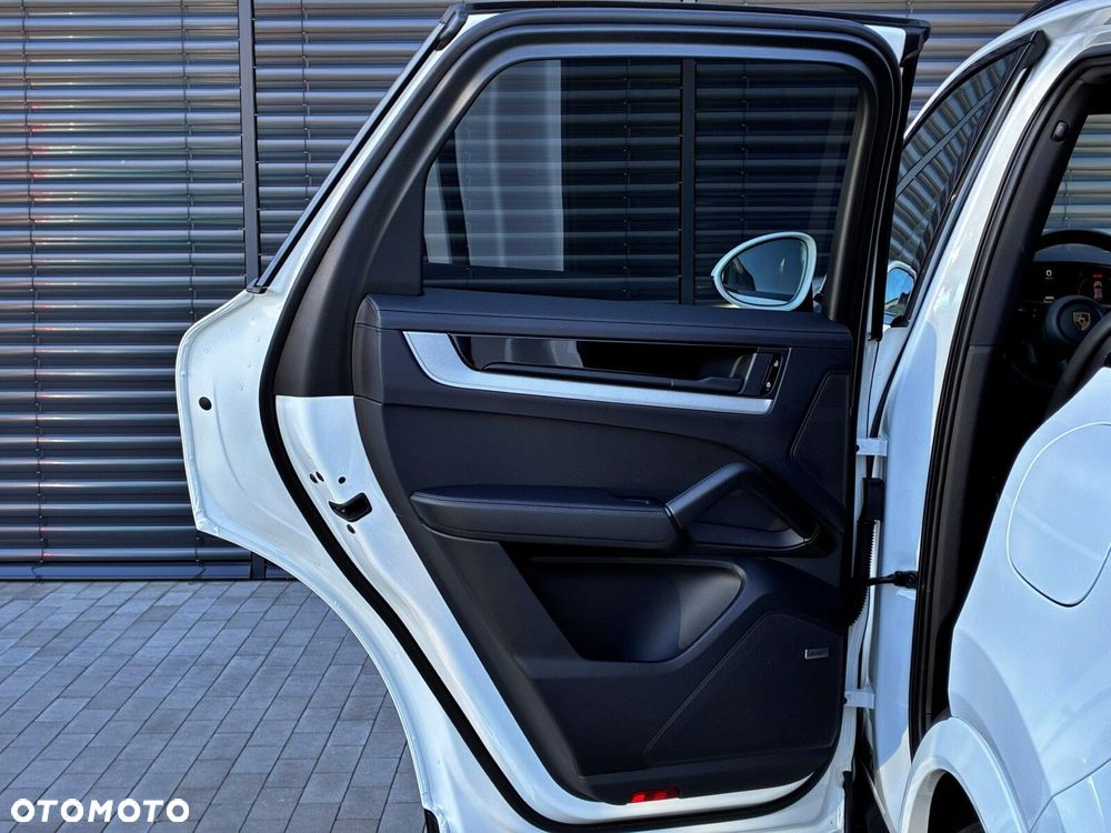 Porsche Cayenne - 37