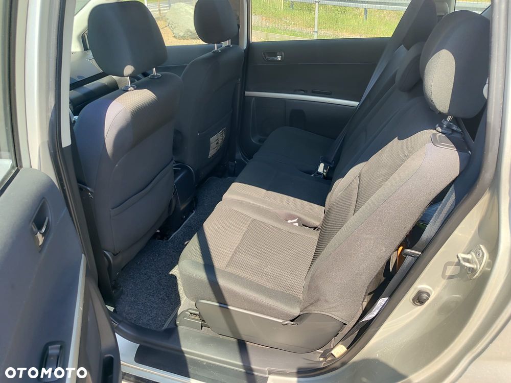 Toyota Corolla Verso - 26