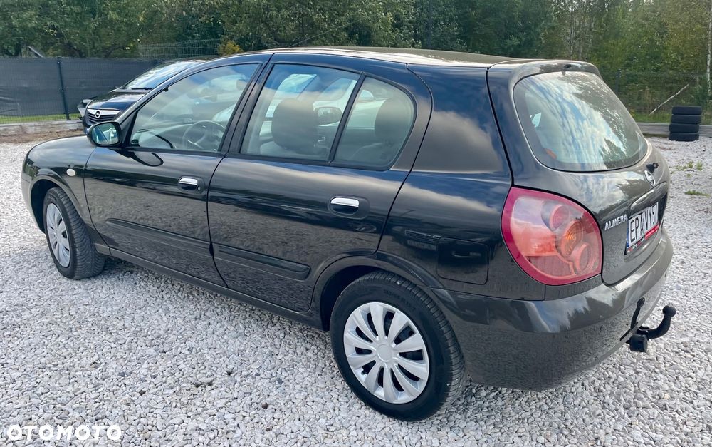 Nissan Almera 1.5 visia - 13