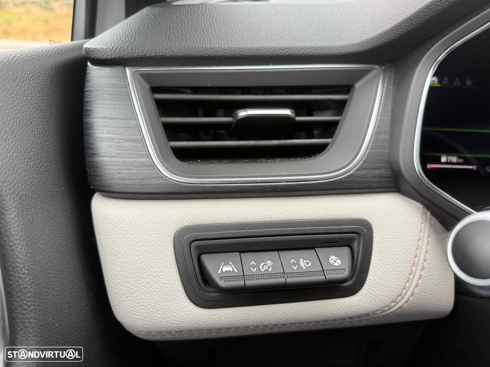 Renault Captur 1.5 dCi Initiale Paris EDC - 9