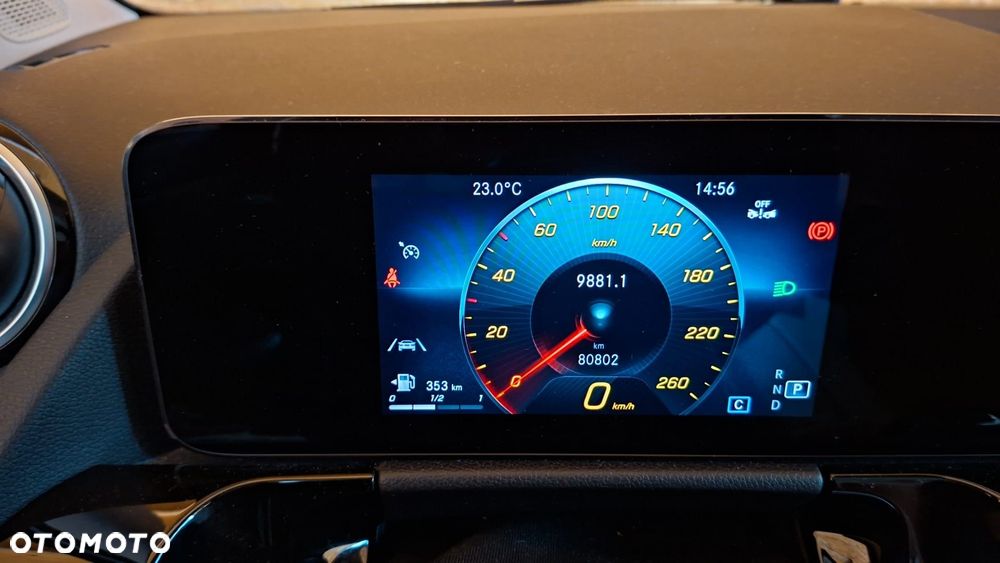 Mercedes-Benz GLA 200 - 8