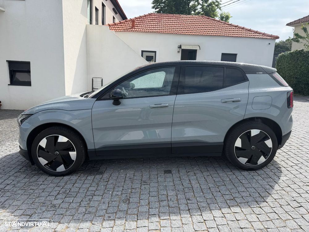 Volvo EX30 Single Motor Extended Range RWD Ultra - 5