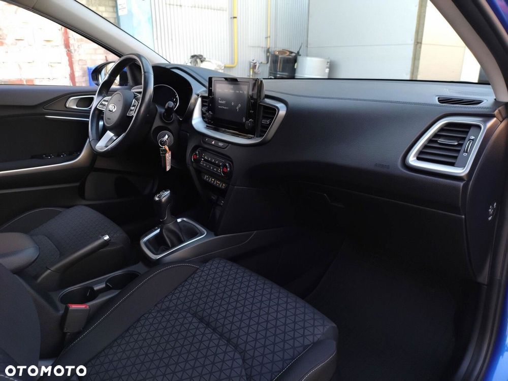 Kia XCeed 1.4 T-GDI L Business Line - 28