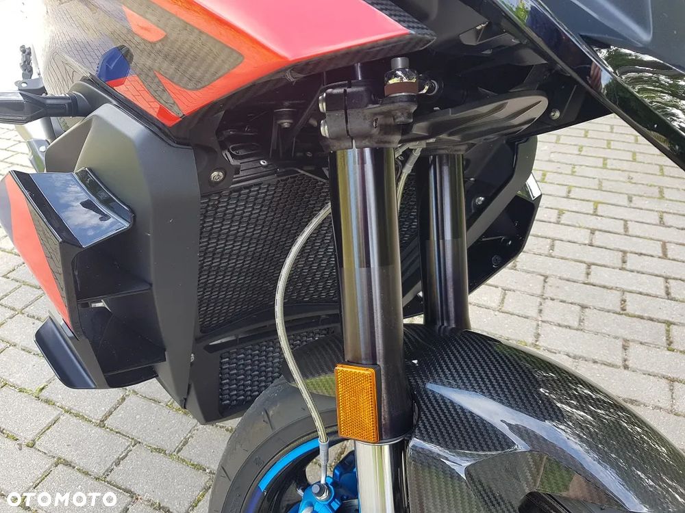 BMW XR - 13