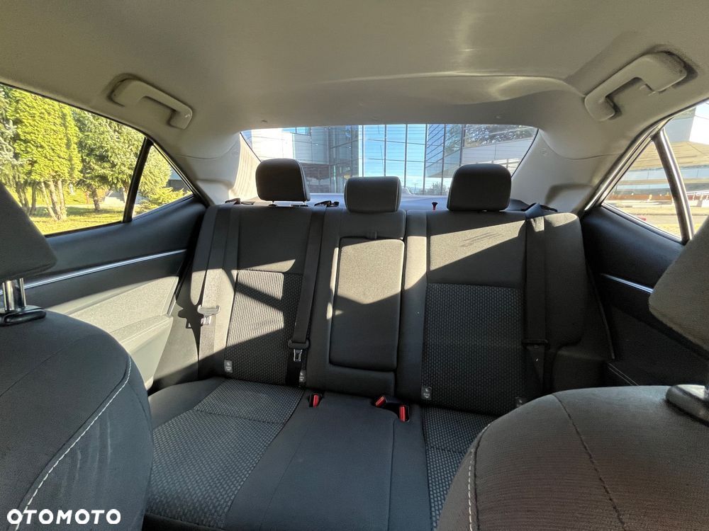 Toyota Corolla - 17