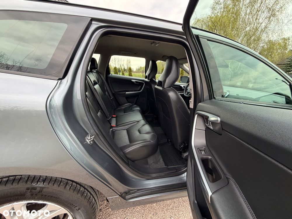 Volvo XC 60 D3 SCR Momentum - 37