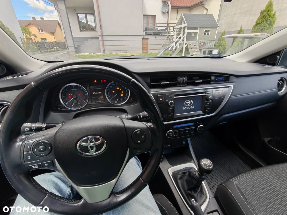 Toyota Auris 1.4 D-4D Premium Comfort - 19