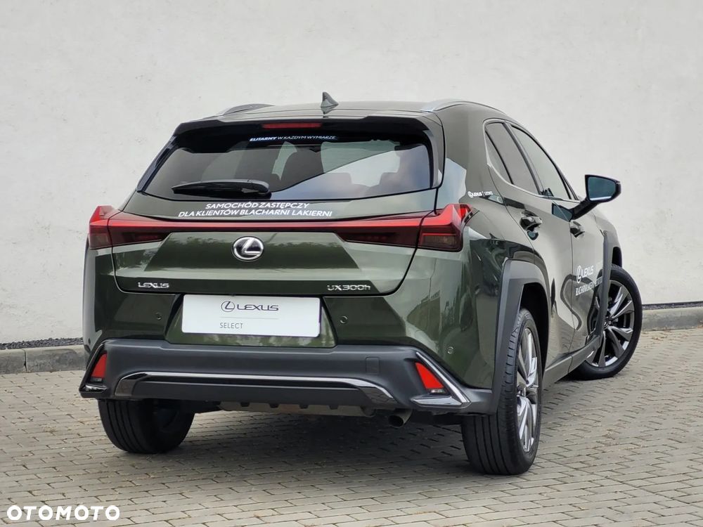 Lexus UX 300h F Sport Design - 6