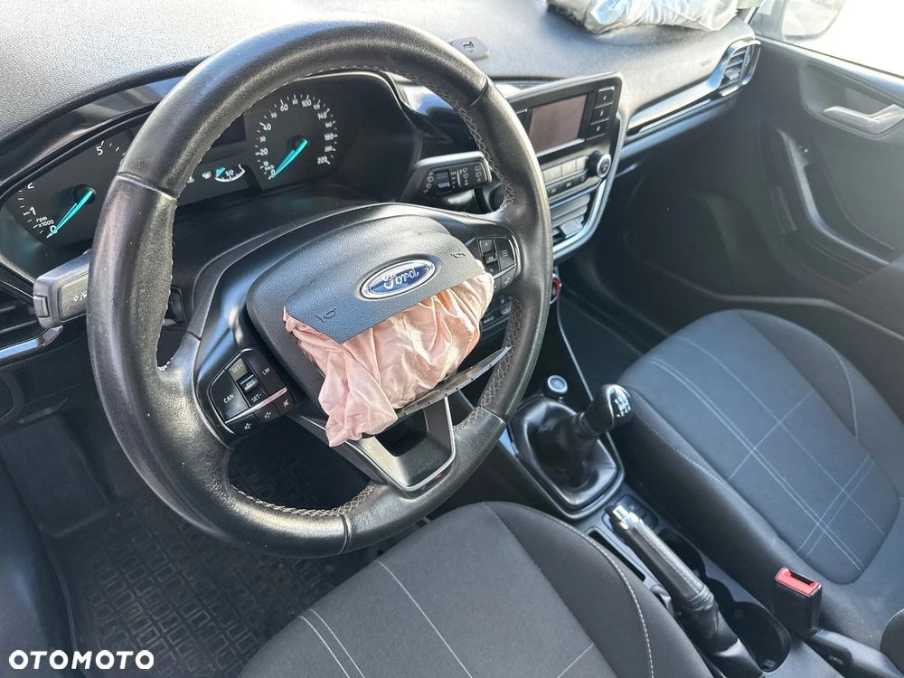 Ford Fiesta 1.1 Trend - 23