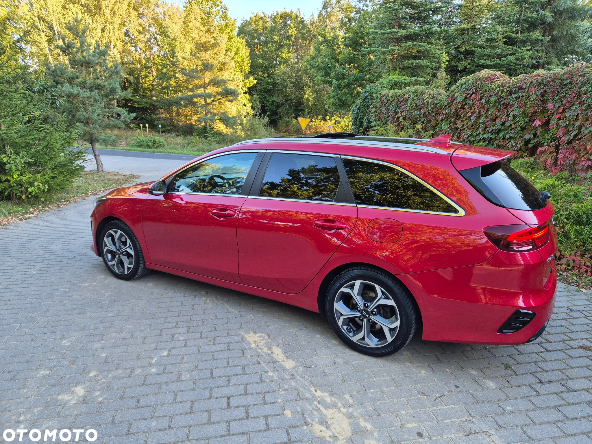 Kia Ceed SW 1.4 T-GDI OPF Platinum Edition - 17