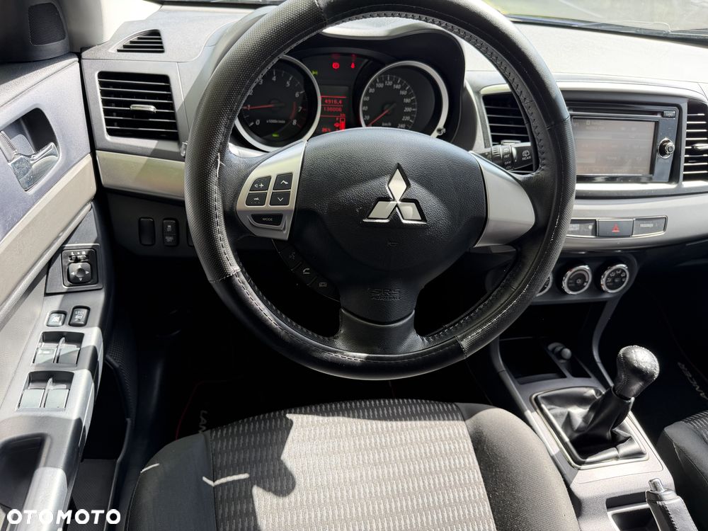 Mitsubishi Lancer 1.6 Invite - 26