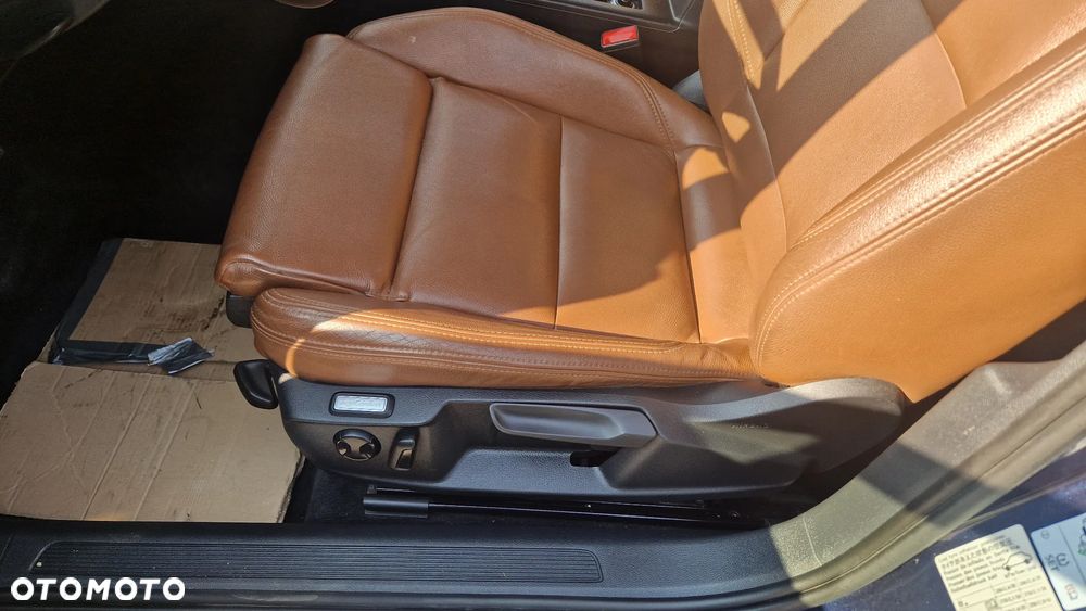 Volkswagen Passat - 9