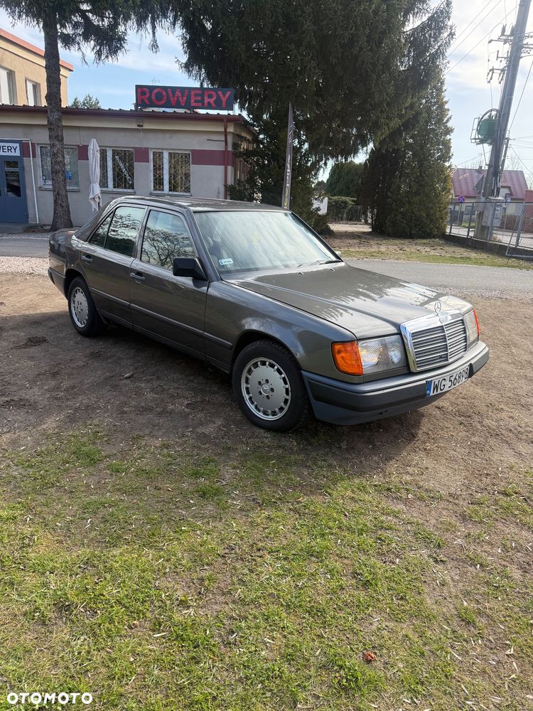 Mercedes-Benz W124 (1984-1993) - 1