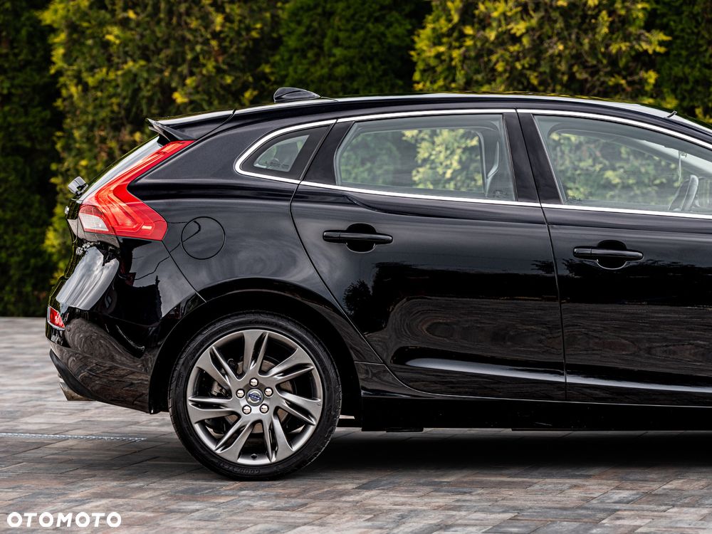 Volvo V40 D3 Geartronic R Design - 9