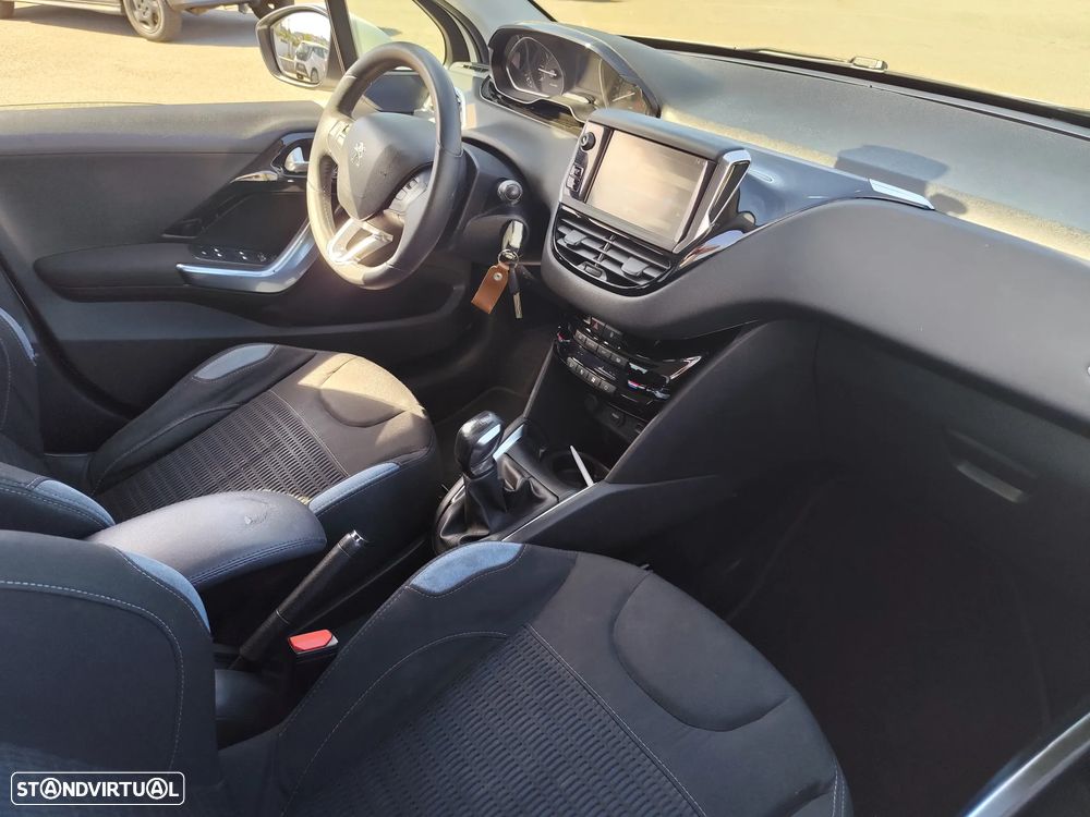 Peugeot 208 1.2 VTi Allure - 6