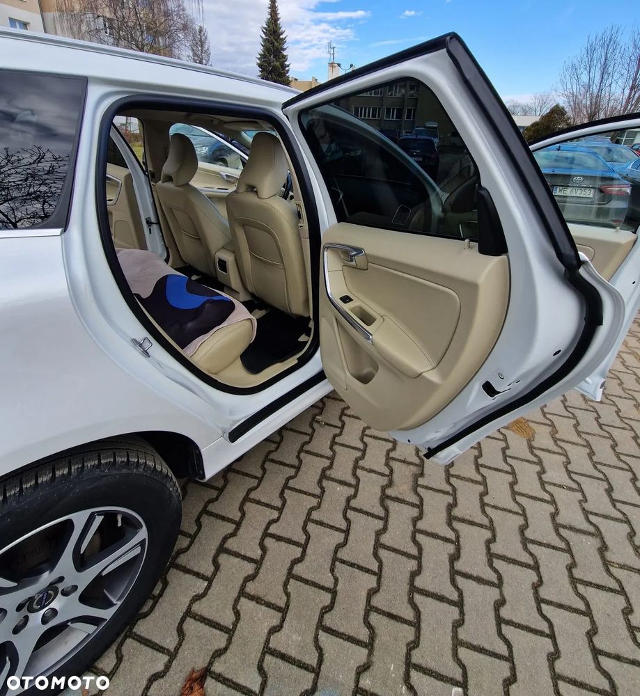 Volvo XC 60 T6 AWD Momentum - 8