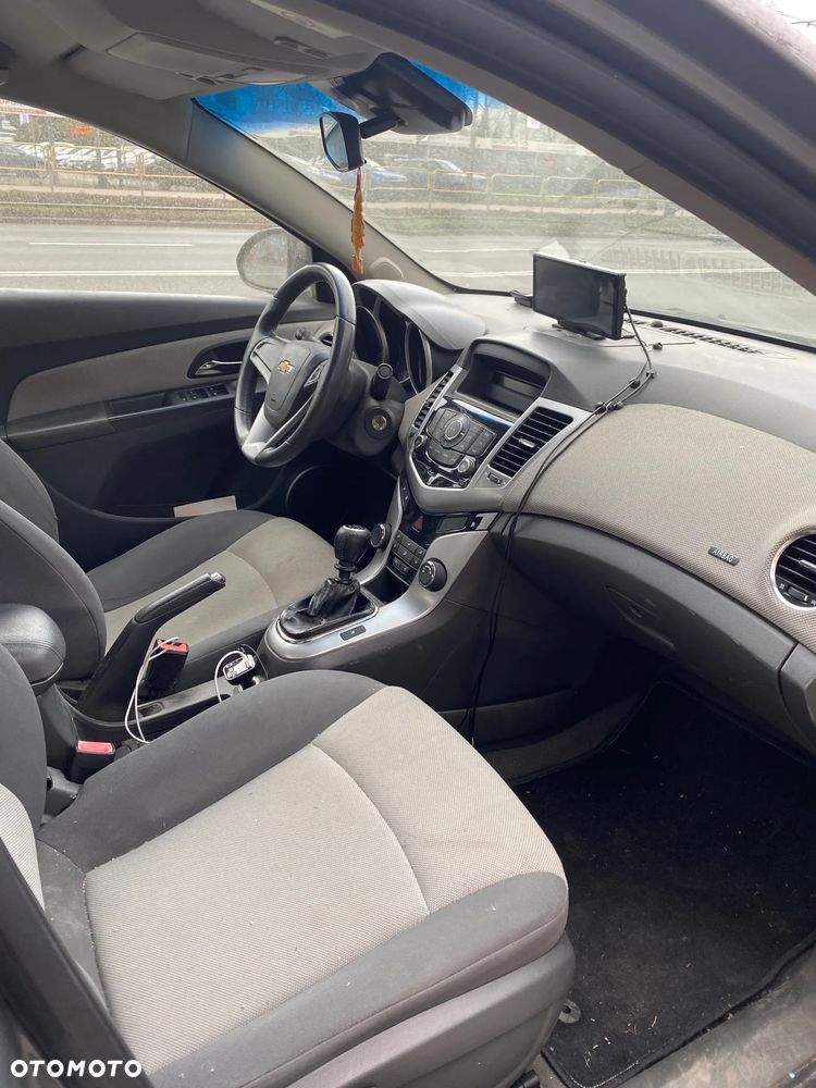 Chevrolet Cruze 1.6 - 5