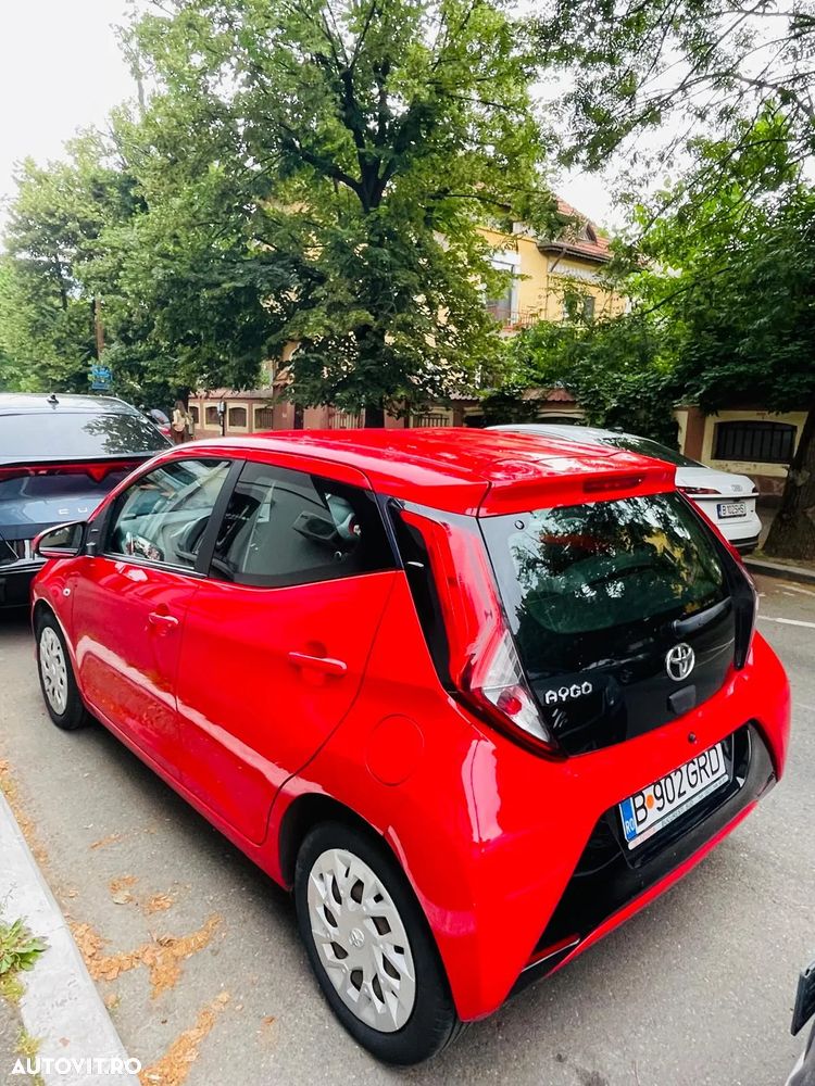 Toyota Aygo 1.0 VVY-I 5 usi X-play - 2