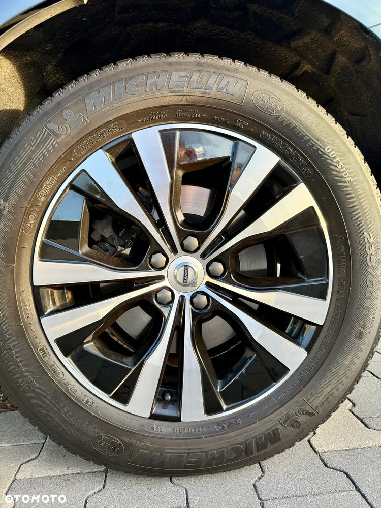 Volvo XC 60 B5 B AWD Momentum Pro - 17
