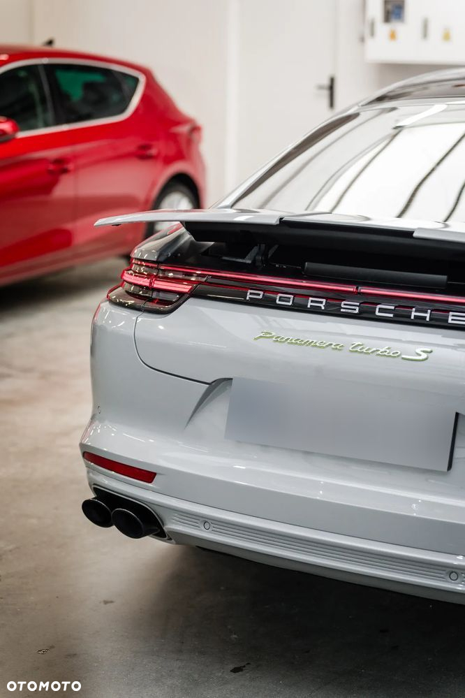 Porsche Panamera Turbo S e-Hybrid - 17