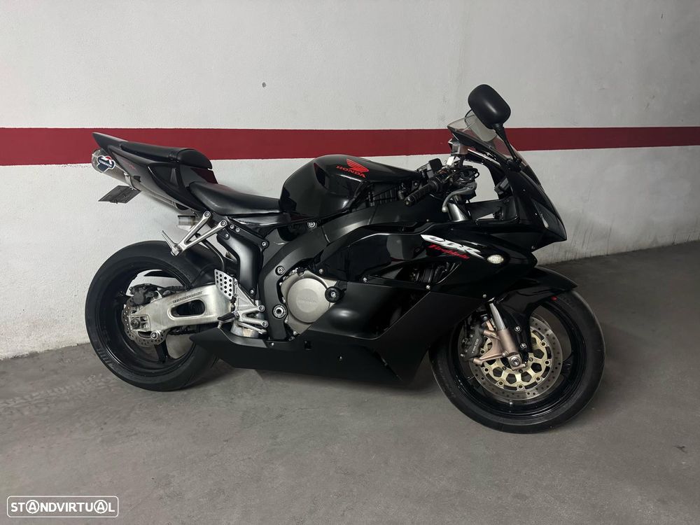 Honda CBR 1000 RR - 17