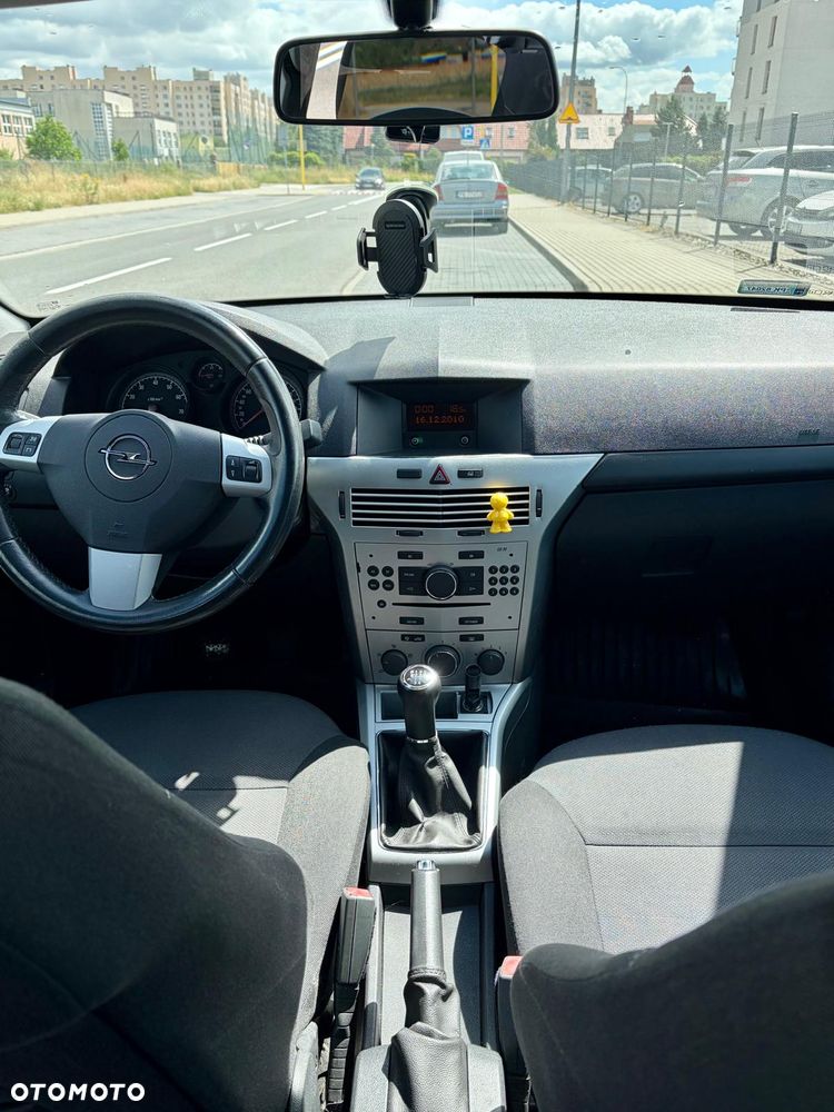 Opel Astra 1.6 Enjoy - 10