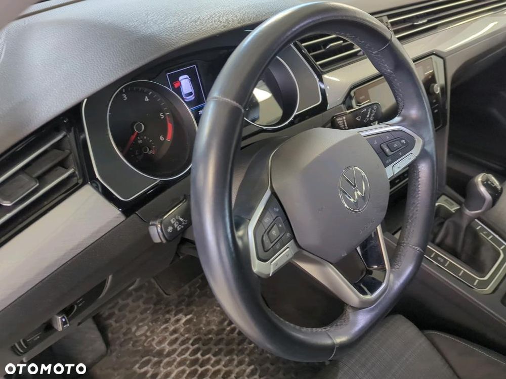 Volkswagen Passat 2.0 TDI EVO Business - 10