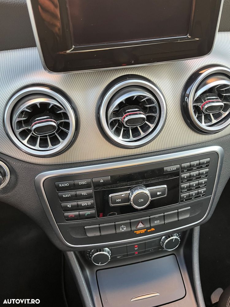 Mercedes-Benz GLA 200 7G-DCT - 6