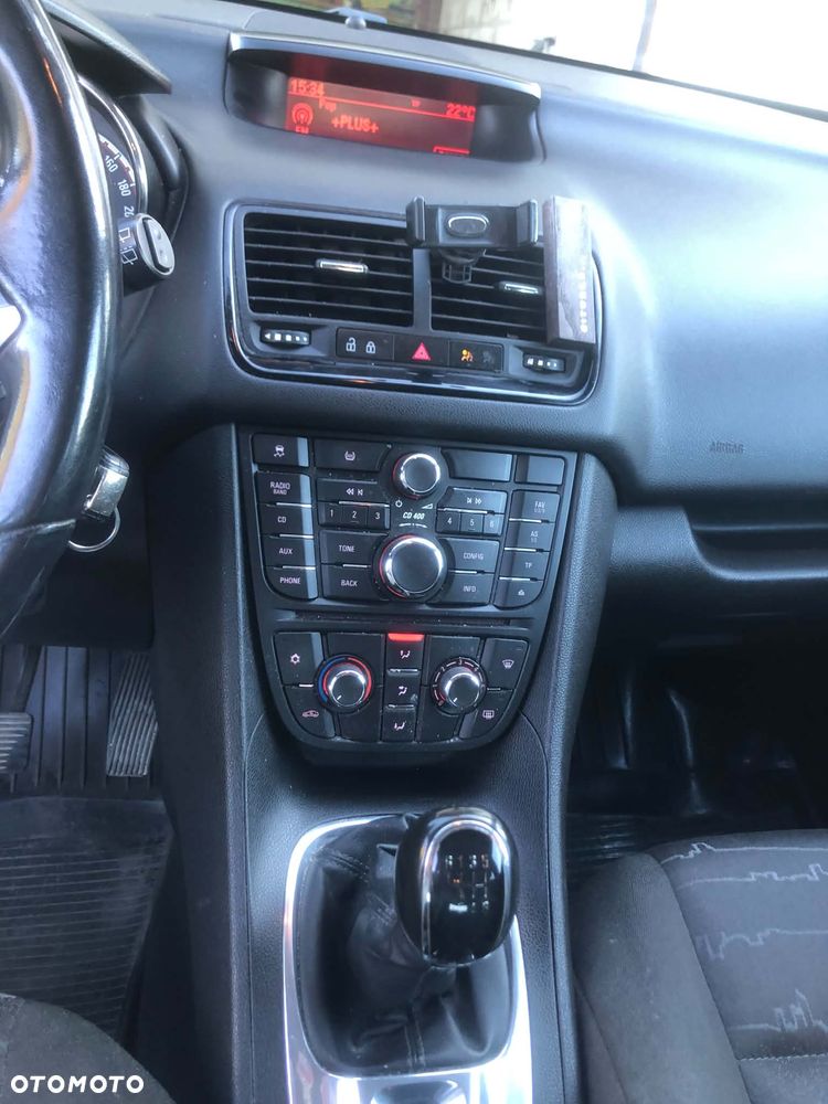 Opel Meriva - 8