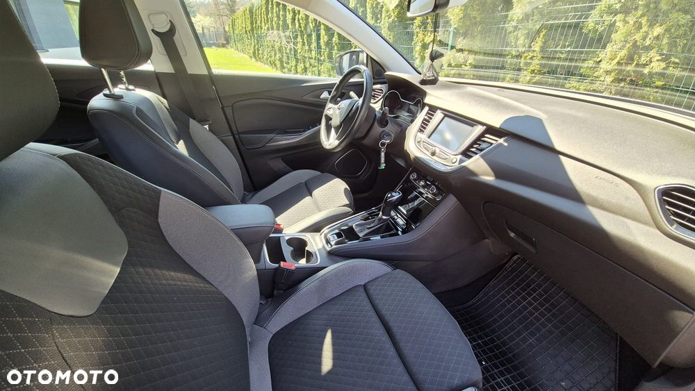 Opel Grandland X 1.6 T Elegance S&S - 9