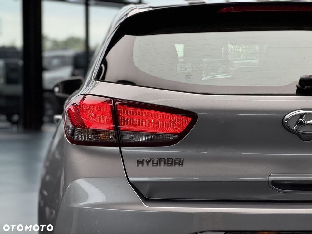 Hyundai i30 1.5 DPI Classic + - 38