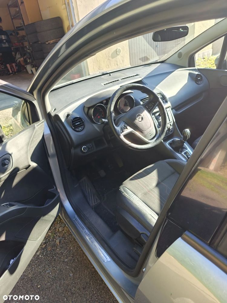Opel Meriva 2013 photo 3