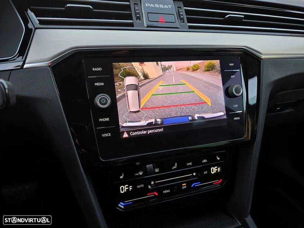 VW Passat Variant 2.0 TDi R-Line DSG - 9