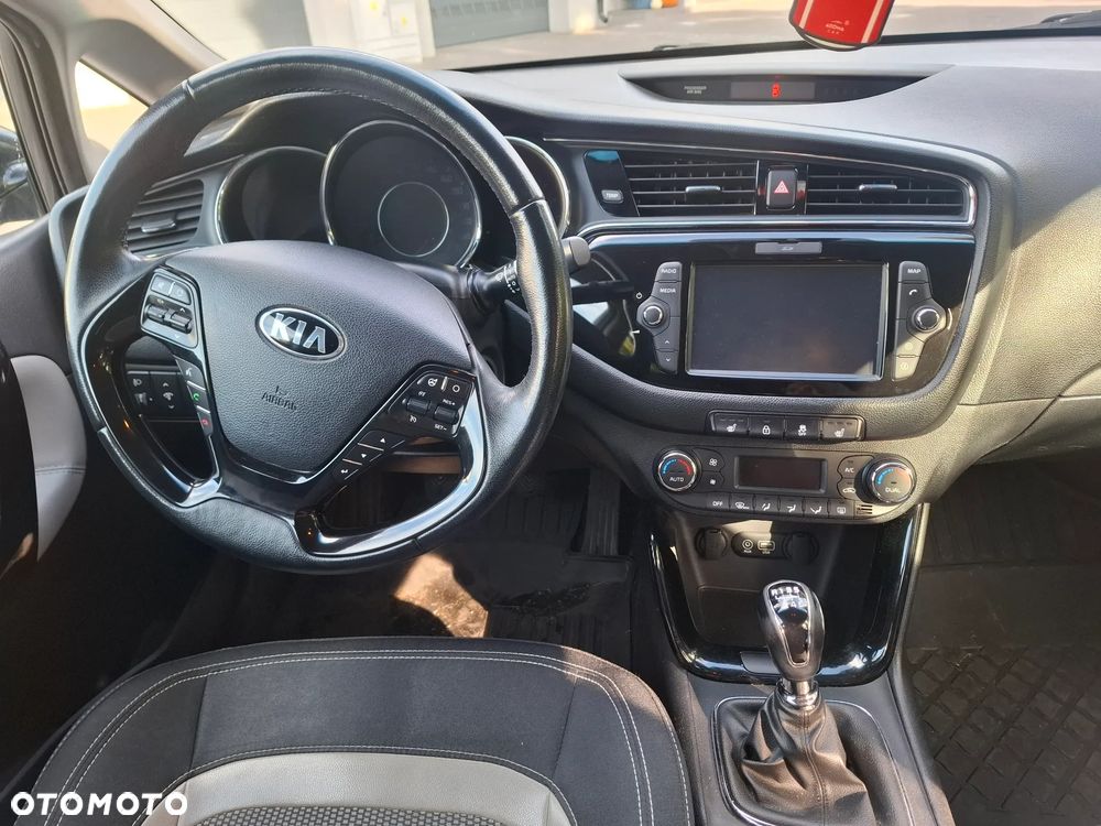 Kia Ceed - 6