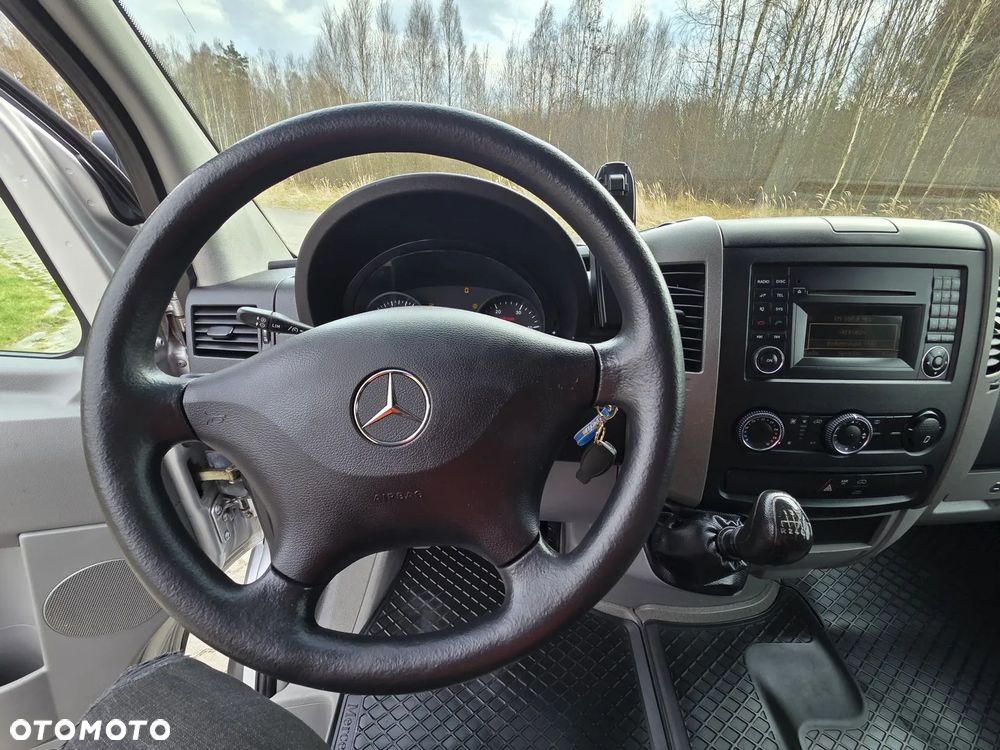 Mercedes-Benz Sprinter - 26