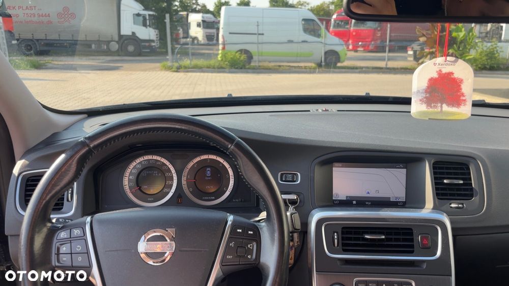 Volvo S60 D3 Summum - 12