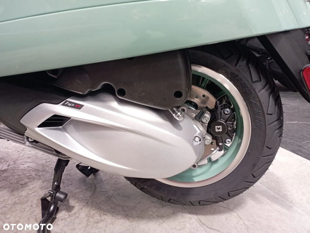 Vespa GTS - 17