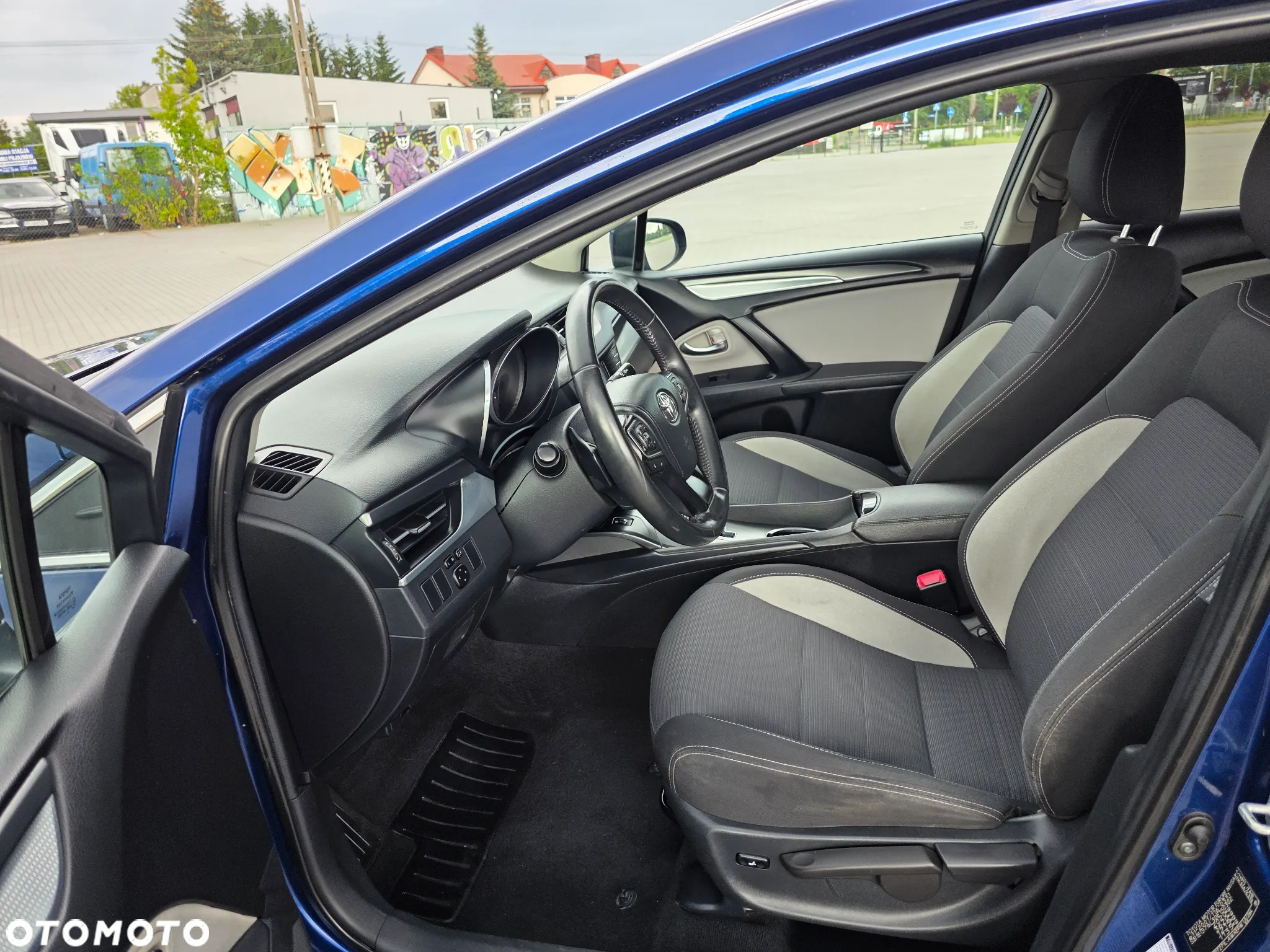 Toyota Avensis Touring Sports 1.8 Multidrive S Comfort - 17