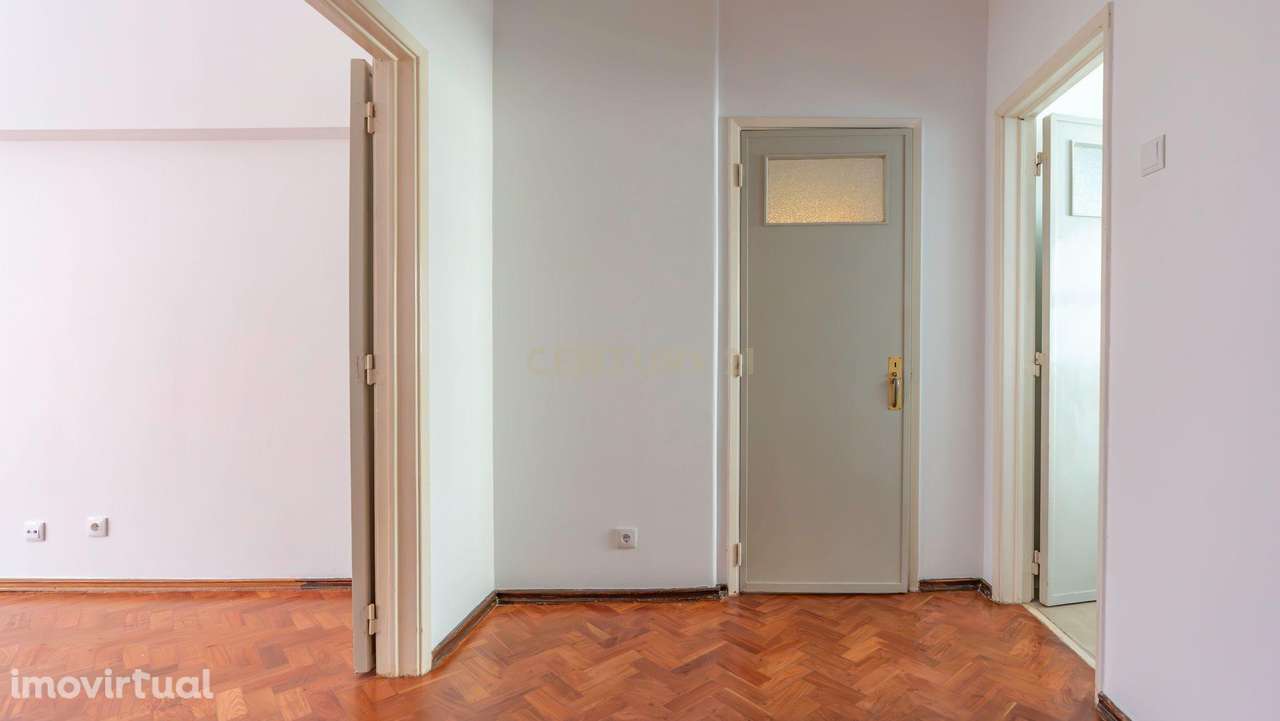 Campo de Ourique - Apartamento T2 c/ pequeno logradouro - Grande imagem: 5/60