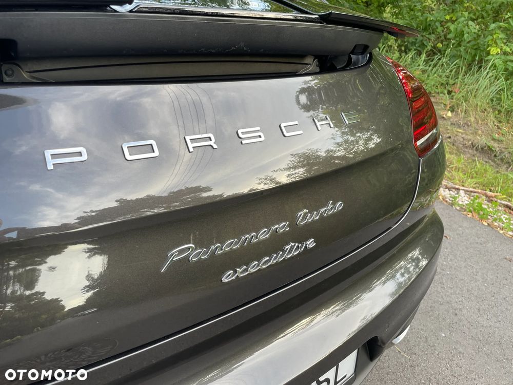 Porsche Panamera Turbo Executive PDK - 29