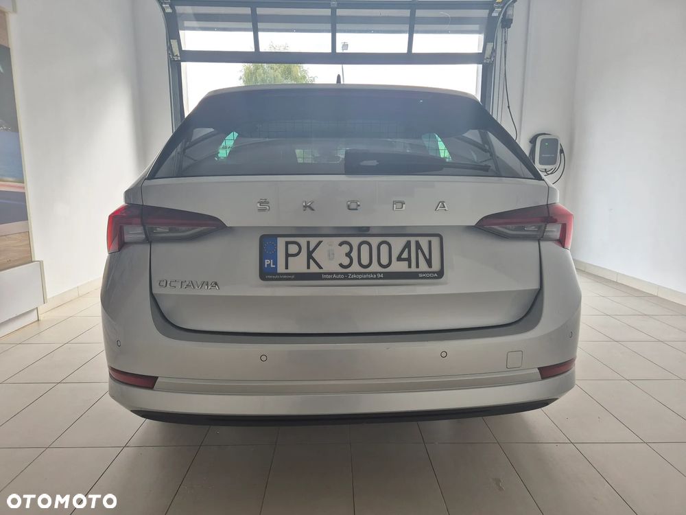 Skoda Octavia 2.0 TDI Style DSG - 9